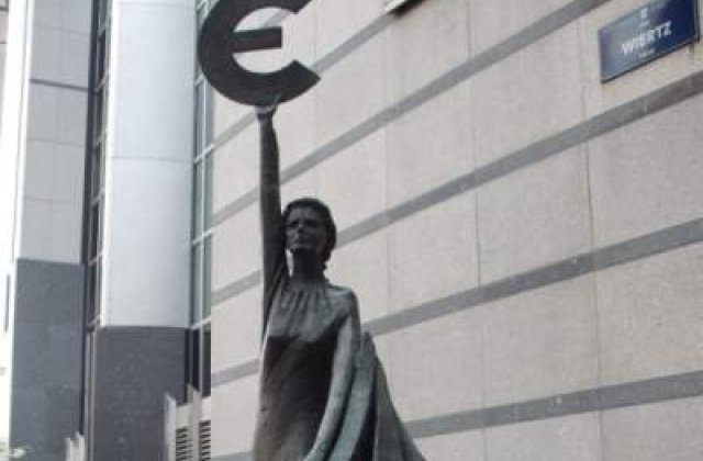 340.000 euro ne costa softul pentru europarlamentare