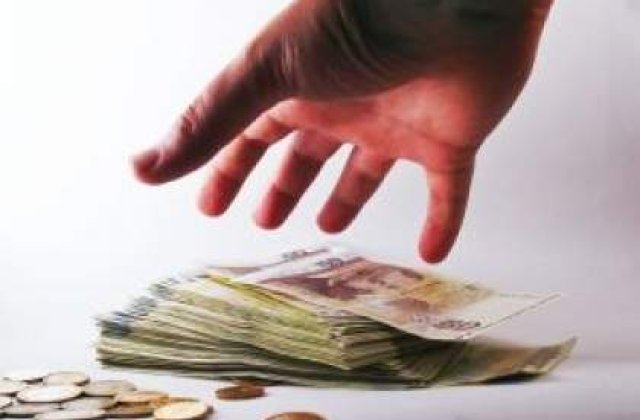 100 de persoane suspectate de infractiuni economice, depistate in ultima saptamana