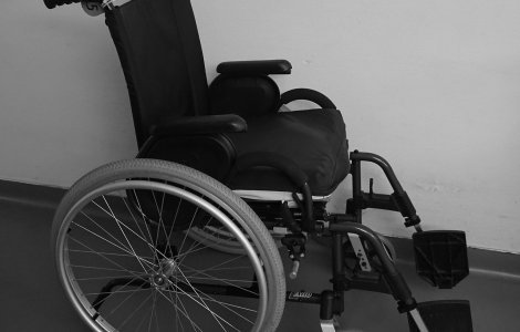 Tanar deghizat intr-un batran de 81 pentru a ajunge in New York/ VIDEO