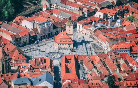 Marfa expirata, ce urma sa fie vanduta la un festival in Piata Sfatului din Brasov, gasita de Protectia Consumatorului