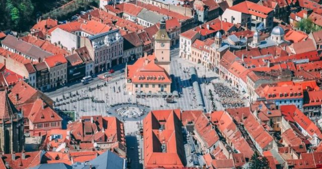 Marfa expirata, ce urma sa fie vanduta la un festival in Piata Sfatului din Brasov, gasita de Protectia Consumatorului