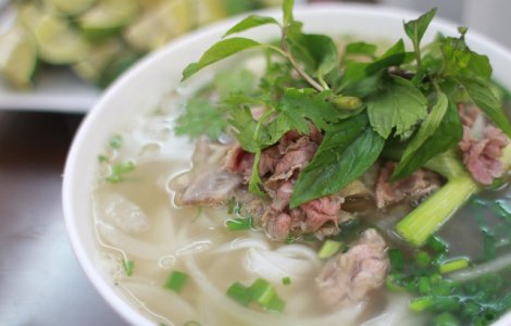 Autoritatile dintr-un oras vietnamez solicita locuitorilor sa nu mai consume carne de caine: "Nu este un obicei sanatos"