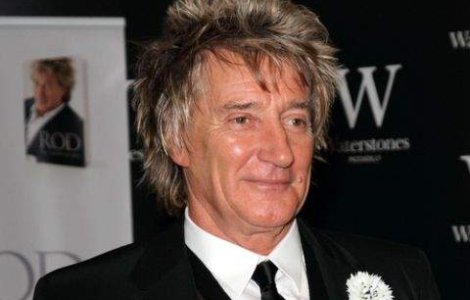 Rod Stewart a anuntat ca s-a vindecat de cancer de prostata dupa doi ani de tratament urmat in secret