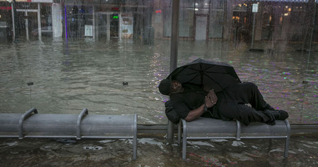  Top  10+ moduri inumane in care persoanele fara adapost sunt alungate din locurile publice