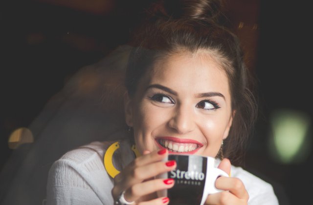 Pentru iubitorii de cafea: 10 citate pentru a-ti incepe ziua intr-o nota pozitiva