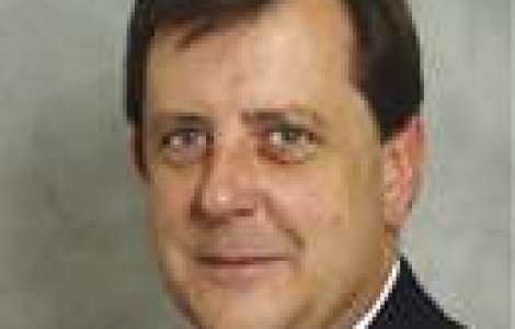 Principalele amenintari pentru tranzactii in Romania: Riscul politic si cel valutar