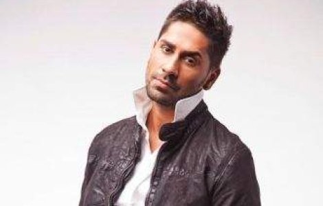  Audio  Asculta noul single Connect-R, "Summer is gone"