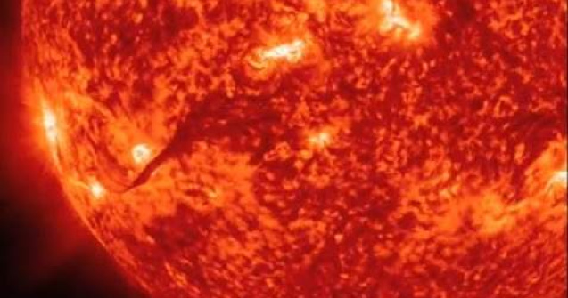 Eruptie solara spectaculoasa, inregistrata de NASA