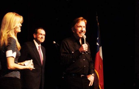  Video  Chuck Norris: Realegerea lui Obama va aduce "1.000 de ani de intuneric"