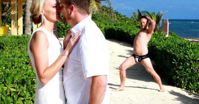  Top  Te vei amuza pe cinste: 10+1 fotografii cu persoane care nu se pot abtine din a face glume... nesarate