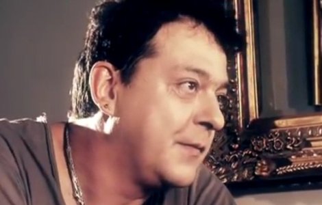 Sicriul cu trupul neinsufletit al lui Alexandru Darie - depus la Teatrul Bulandra. Regizorul va fi inmormantat la Cimitirul Bellu, duminica