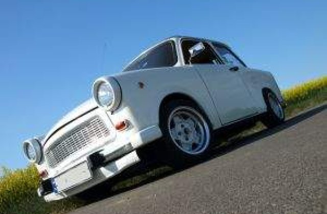 Vrei neaparat o masina alba? Ai fost lovit de efectul Apple