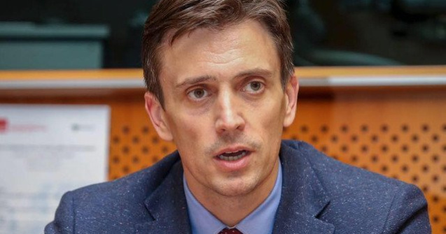 Catalin Ivan si-a depus candidatura pentru alegerile prezidentiale: "Ne propunem sa facem altfel politica"