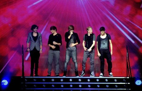 Lista castigatorilor MTV Video Music Awards 2012