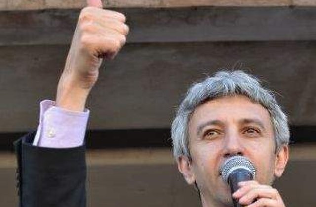 Dan Diaconescu vrea sa cumpre Oltchim