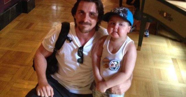 Christian Bale a indeplinit dorinta unui baietel bolnav de cancer