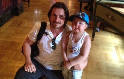 Christian Bale a indeplinit dorinta unui baietel bolnav de cancer