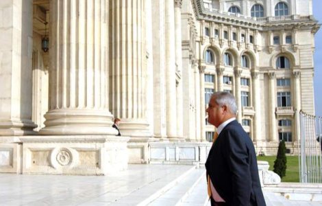 Adrian Nastase explica: Cine sunt procurorii care l-au condamnat?