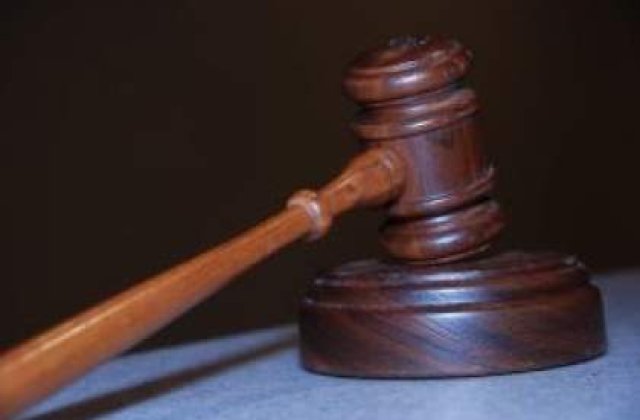 Inceperea urmaririi penale in cazurile Borbely si Dobre, respinsa de Comisia Juridica