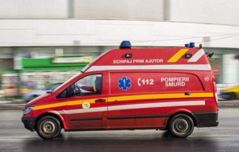 Un elev de 13 ani, in stare grava dupa ce a cazut de la etajul al doilea al unei scoli