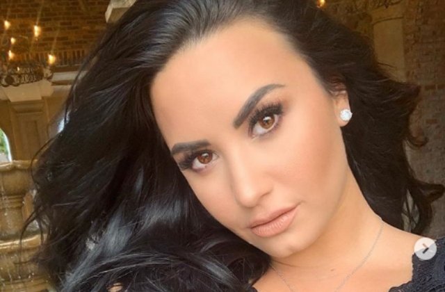 Cantareata Demi Lovato s-a botezat in raul Iordan: "Niciodata nu am simtit o asa conexiune cu Dumnezeu"