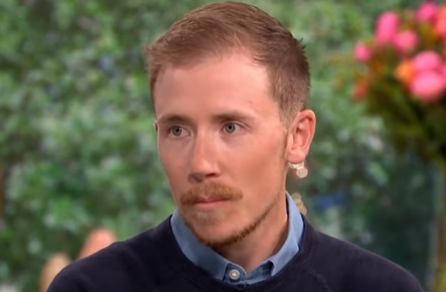 Barbatul transgender care a nascut a pierdut procesul prin care solicita sa fie inregistrat pe certificat ca tata