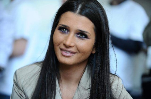 Elena Basescu, in lupta &#39;post-comunista&#39; cu indiferenta politicienilor