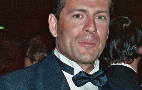 Si-au gasit nasul: Bruce Willis va da in judecata Apple?