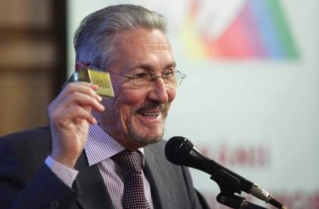 Constantinescu, scrisoare catre PE: Mandatul lui Basescu este ilegitim