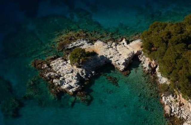 Grecii intentioneaza sa-si concesioneze insulele