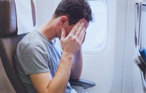 Frica de zbor, o problema tot mai frecventa in randul pasagerilor. Ce putem face pentru calatorii aeriene mai linistite?