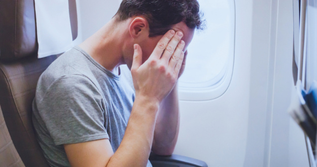 Frica de zbor, o problema tot mai frecventa in randul pasagerilor. Ce putem face pentru calatorii aeriene mai linistite?