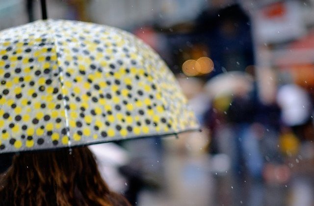 ANM: Cod GALBEN de ploi insemnate cantitativ, pana maine dimineata