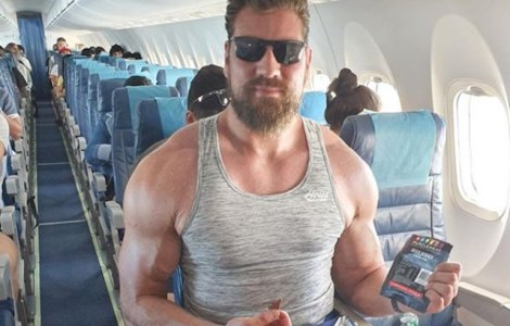  Top  10+ situatii amuzante care ne demonstreaza ca lumea nu a fost facuta pentru persoanele inalte