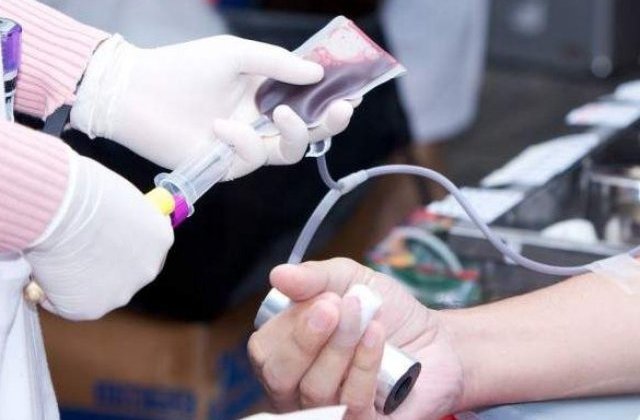 Cercetatorii japonezi au creat sangele artificial universal