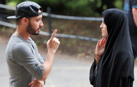 Femeile singure si cuplurile straine necasatorite vor putea inchiria camere la hotel in Arabia Saudita