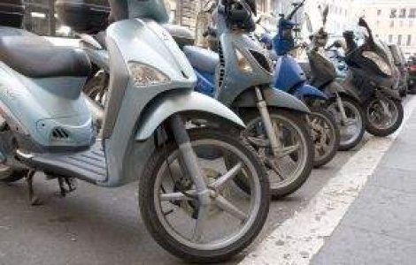 Inca 4 luni de "libertate" pentru cei care conduc mopede fara permis