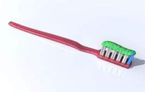 Studiu: 80% dintre romani au probleme cu dantura