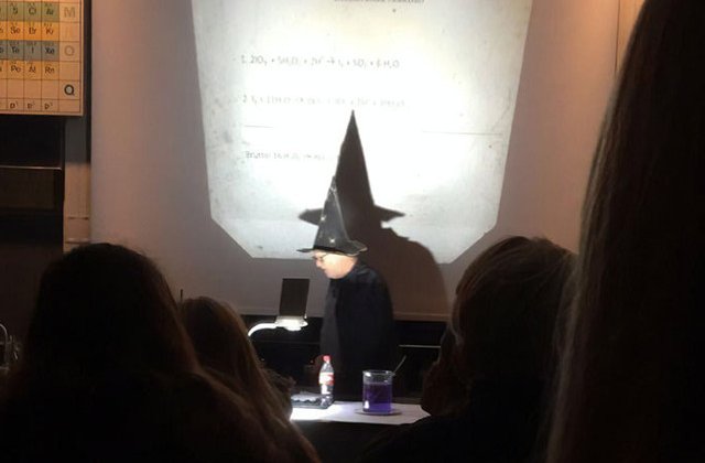 10+ profesori inventivi pe care orice elev sau student si-ar dori sa ii aiba