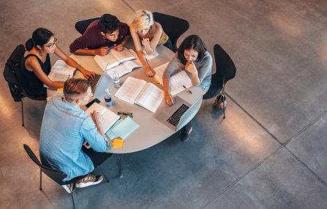 Factori esentiali in formarea studentilor in timpul facultatii