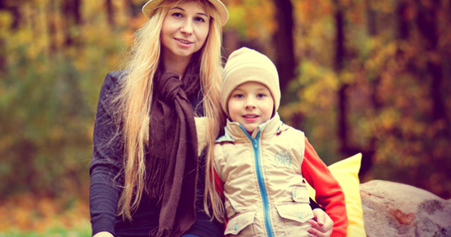 Studiu: 6 din 10 parinti romani considera ca programul incarcat al copiilor le afecteaza sanatatea