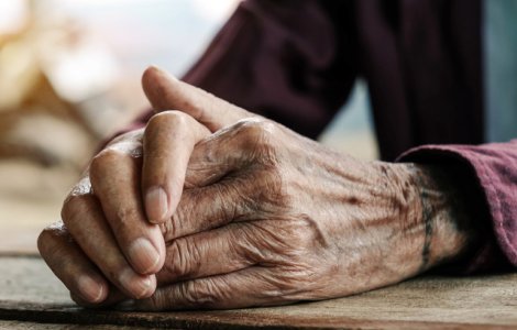 Angajatii unui aeroport, uimiti de un barbat de 123 de ani, dupa ce acesta le-a aratat pasaportul