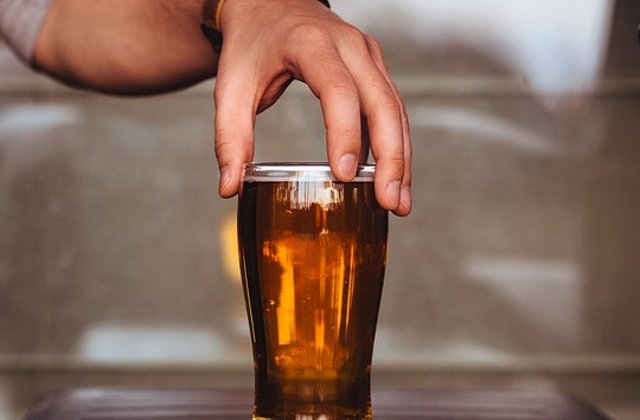 Studiu: Berea fara alcool, sursa de carbohidrati si electroliti pentru sportivi