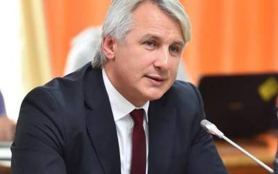 Teodorovici: Motiunile trec,...