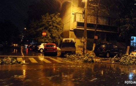 O furtuna foarte puternica a lovit Capitala