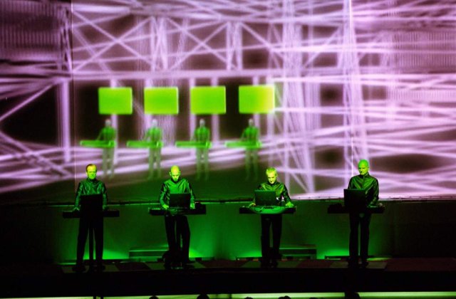Radiohead:  Kraftwerk sunt  &#39;idoli muzicali&#39;