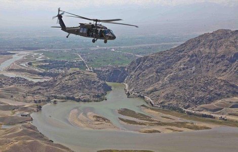 Romania va incepe retragerea trupelor din Afganistan de la jumatatea lui 2013