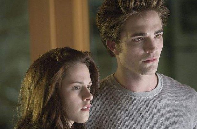 Robert Pattinson a iertat-o pe Kristen Stewart
