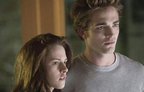 Robert Pattinson a iertat-o pe Kristen Stewart
