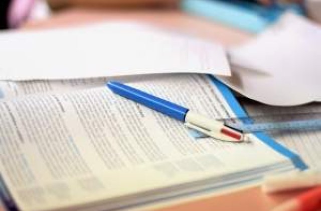 A sunat clopotelul: Incepe noul an scolar cu multe schimbari si multe probleme